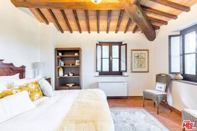 10 Via San Lorenzo, Umbria, ITALY,  CA: https://media.crmls.org/mediaz/d5a33347-0327-4c79-b193-c7bba647e837.jpg