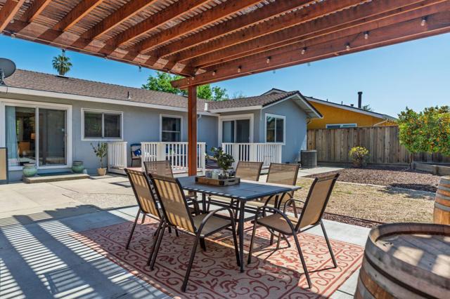 339 Viewpark Circle, San Jose CA: https://media.crmls.org/mediaz/d5a355bd-89d7-4461-973c-d204560e02fe.jpg