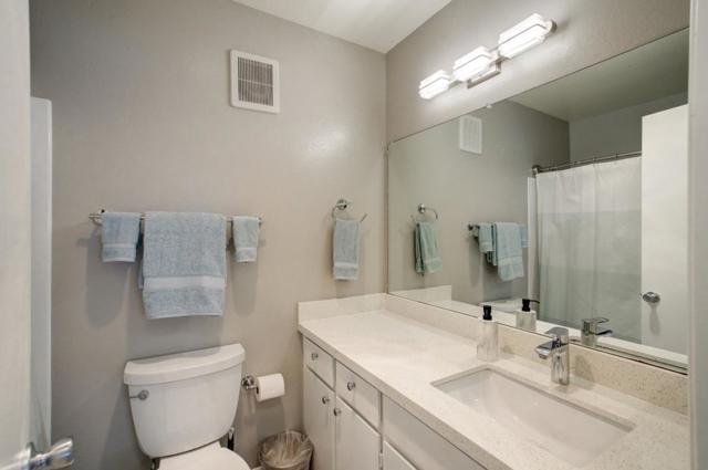910 Beach Park Boulevard, Foster City CA: https://media.crmls.org/mediaz/d5a3913d-abc9-4d2b-a619-c1490f3319fc.jpg