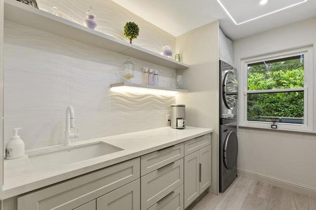 5958 Dry Oak Drive, San Jose CA: https://media.crmls.org/mediaz/d5a3f626-083e-4cb6-9a03-0167568464df.jpg