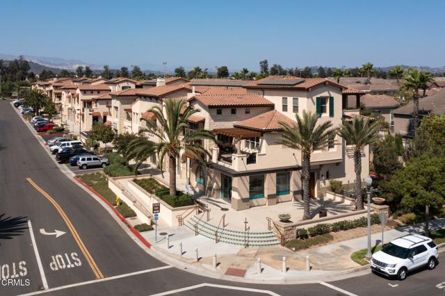 3806 Golden Pond Drive, Camarillo CA: https://media.crmls.org/mediaz/d5a4411c-e0fd-4880-a468-564693efb1cd.jpg