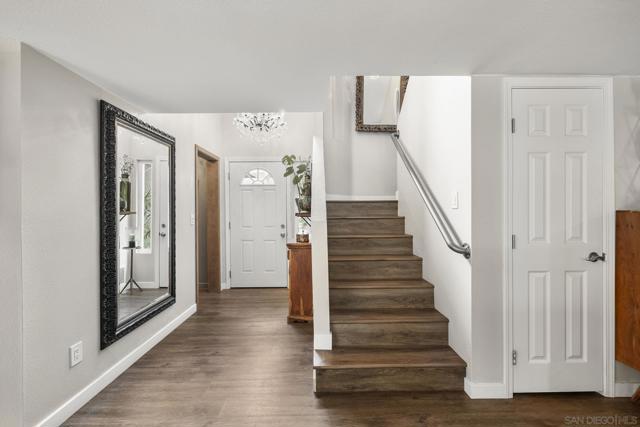 2708 Grove Ave, Carlsbad CA: https://media.crmls.org/mediaz/d5a4cda3-f7f3-4593-8245-73defafd0d56.jpg