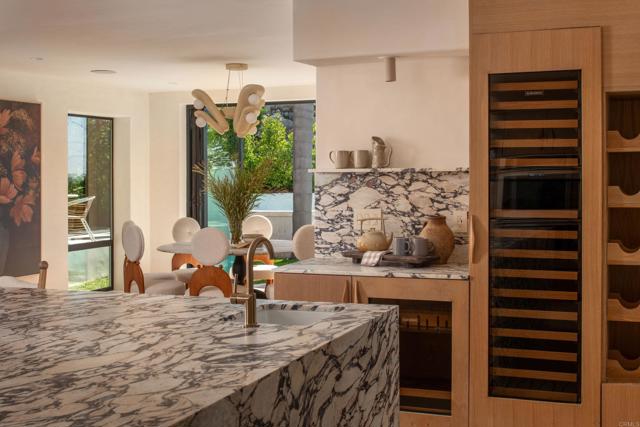 Detail Gallery Image 9 of 56 For 14847 Vista Del Oceano, Del Mar,  CA 92014 - 5 Beds | 4 Baths