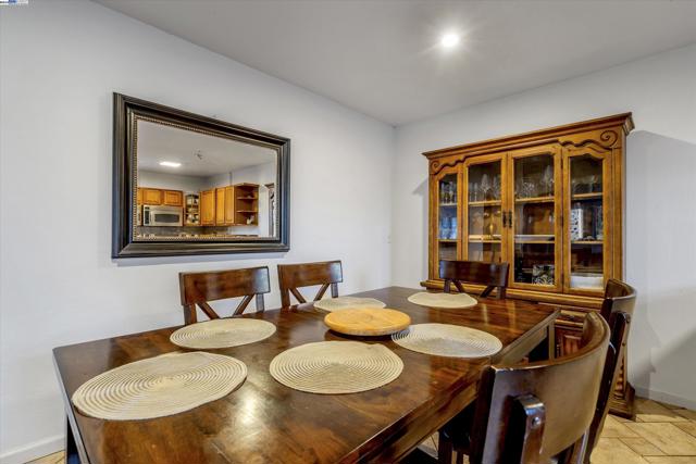 Image 6 of 23 For 22967 Maud Ave