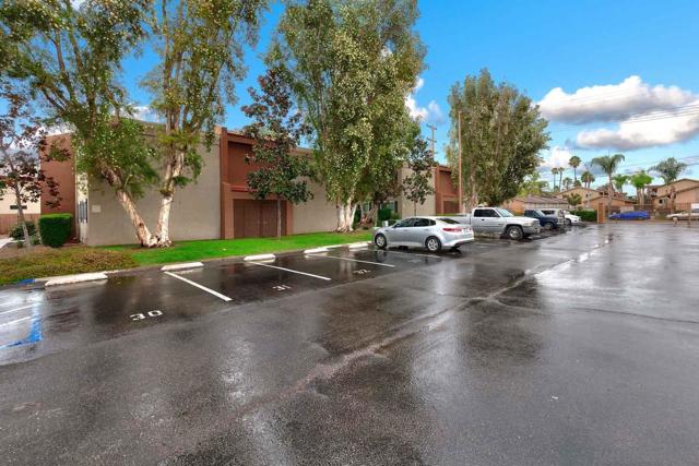 550 Graves, El Cajon CA: https://media.crmls.org/mediaz/d5a6066e-2899-4093-8611-f4781f2c0ef4.jpg