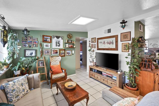 30201 San Diego Drive, Cathedral City CA: https://media.crmls.org/mediaz/d5a6b620-8244-403f-8a7d-cfc73afdd95d.jpg