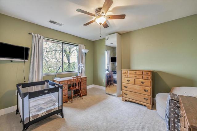 4 Harris Hill Drive, Novato CA: https://media.crmls.org/mediaz/d5a841ee-adb8-4902-97f8-87ec9f409f80.jpg