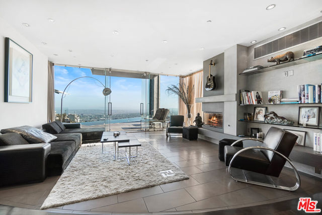 1742 Viewmont Drive, Los Angeles CA: https://media.crmls.org/mediaz/d5a849fb-f3c6-419f-b6b5-7e8cbb6dad53.jpg
