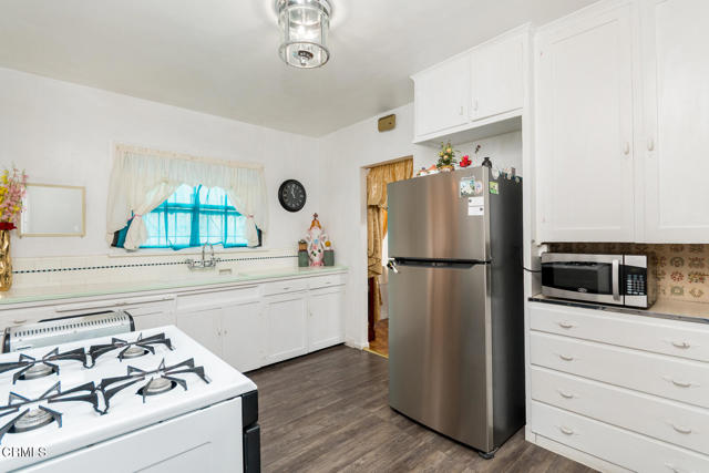 3247 La Clede Avenue, Los Angeles CA: https://media.crmls.org/mediaz/d5a89cbf-f68f-4641-ab1c-a6f84977df99.jpg