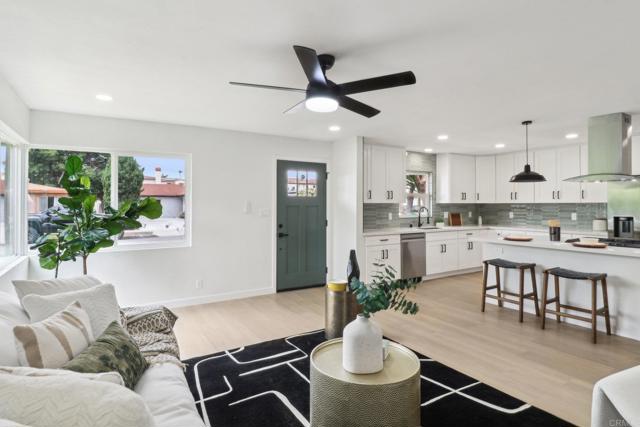 3243 Carolyn Circle, Oceanside CA: https://media.crmls.org/mediaz/d5a8f050-ec52-4eab-9726-02a168d08e5a.jpg