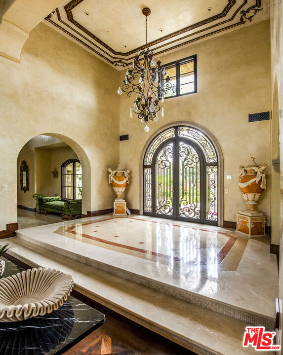 427 La Marina Drive, Camarillo CA: https://media.crmls.org/mediaz/d5a94a08-d801-4d42-aac6-dbb75b014a4d.jpg