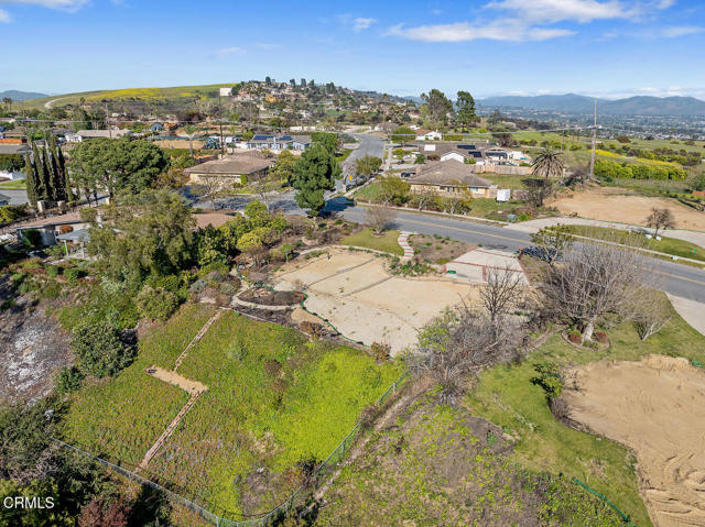 637 Valley Vista Drive, Camarillo CA: https://media.crmls.org/mediaz/d5a97086-a19b-4ca7-9ef5-1b47a840240b.jpg