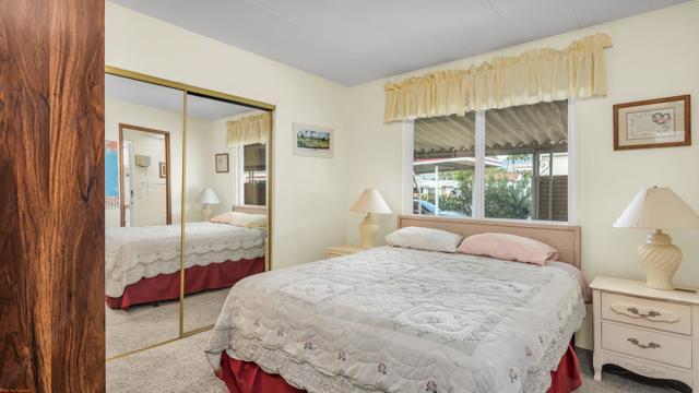 Image 18 of 36 For 15500 Bubbling Wells Road 275