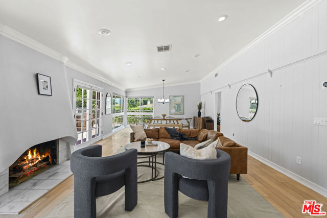 4701 Dunman Avenue, Woodland Hills CA: https://media.crmls.org/mediaz/d5aa46a5-1fb6-4cc5-8b1b-ed430519e076.jpg