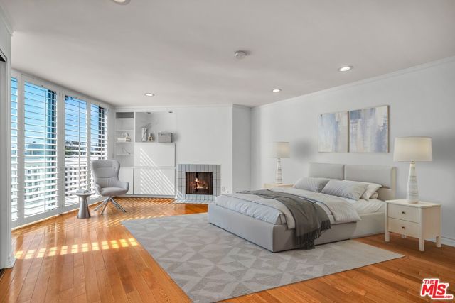 7301 Vista Del Mar, Playa del Rey CA: https://media.crmls.org/mediaz/d5aa4e0c-0d83-4378-8e7c-4d6e568ad69a.jpg