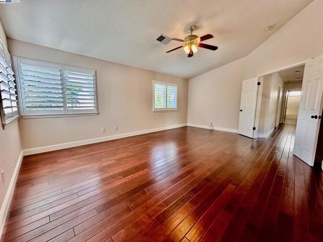 Image 6 of 28 For 6337 Brook Hollow Cir
