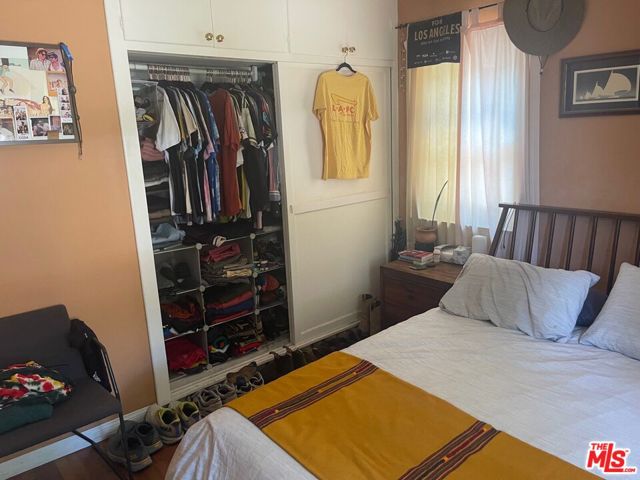 4426 Finley Avenue, Los Angeles CA: https://media.crmls.org/mediaz/d5ab0cb7-1d50-4482-bb24-07d1e5666542.jpg