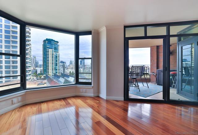 500 W Harbor Dr, San Diego CA: https://media.crmls.org/mediaz/d5aba3b4-327c-4068-9a83-a42799ab20f0.jpg