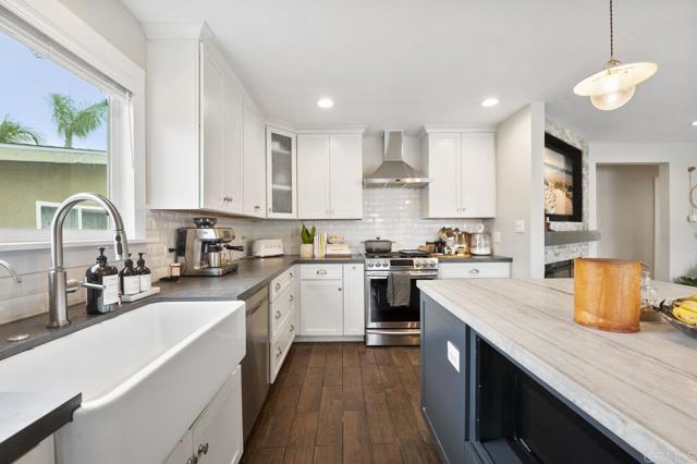 1105 Evergreen Drive, Encinitas CA: https://media.crmls.org/mediaz/d5acfb1a-b6f9-4946-a145-5323d3bbc5b8.jpg