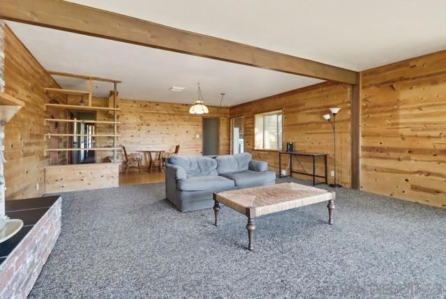 602 Starbright Ln, Alpine CA: https://media.crmls.org/mediaz/d5ad6884-24e6-4c57-8e39-8d98668f7c52.jpg