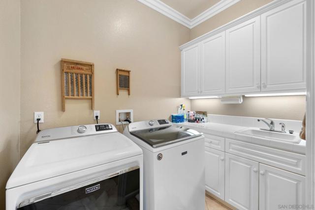 Image 20 of 52 For 332 Lemonwood Dr