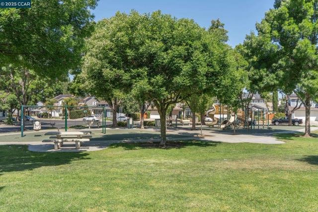 3075 Shiles Loop, Brentwood CA: https://media.crmls.org/mediaz/d5afce4b-58e9-421a-b2da-815c02dad9a9.jpg