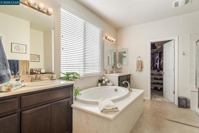 7100 Metcalf Way, Hughson CA: https://media.crmls.org/mediaz/d5b0c231-eea4-4e98-8ca7-50a4b4ee6dfb.jpg