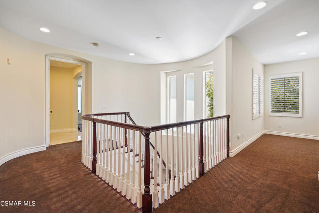 6077 Mandeville Place, Oak Park CA: https://media.crmls.org/mediaz/d5b1486b-964a-4712-b118-75f3c61dac4d.jpg