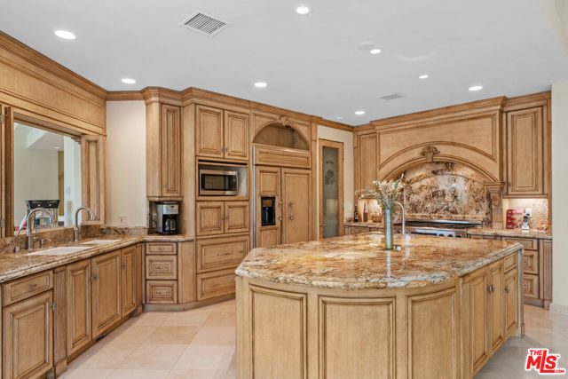 75653 Camino De Paco, Indian Wells CA: https://media.crmls.org/mediaz/d5b162ef-50a7-4dfe-9c5b-58486132c8c5.jpg