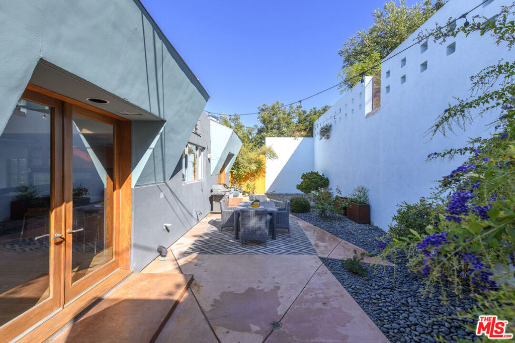 12236 LAUREL TERRACE DriveStudio City img 27