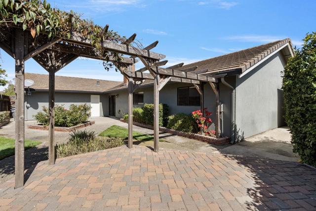 745 Ambrose Drive, Salinas CA: https://media.crmls.org/mediaz/d5b1bb2b-82b9-4748-8cae-377bcd980d3b.jpg