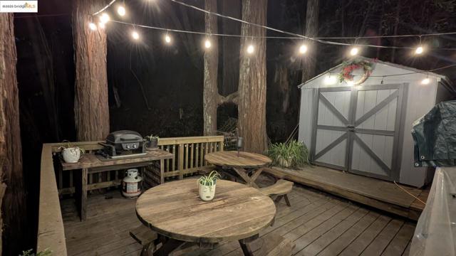 18512 Hwy 116, Guerneville CA: https://media.crmls.org/mediaz/d5b1e4b3-82a4-4201-b0da-c7fdfeef4841.jpg