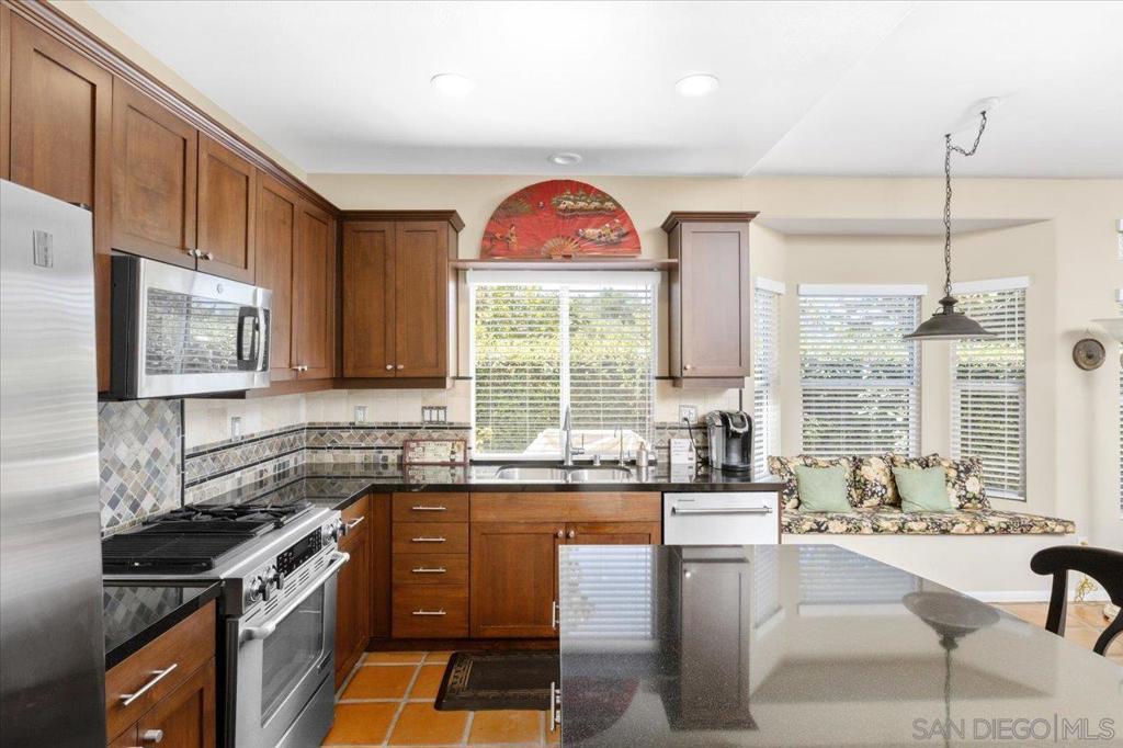 MLS #250035046SD image #7