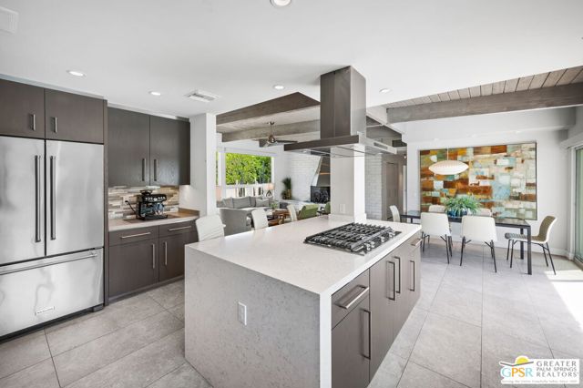 1155 E Paseo El Mirador, Palm Springs CA: https://media.crmls.org/mediaz/d5b3330a-f028-4f63-80c3-61ed54d443e5.jpg
