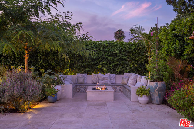 7442 Capps Avenue, Los Angeles CA: https://media.crmls.org/mediaz/d5b3b288-0898-4c71-b6d6-e0f24a4fd264.jpg