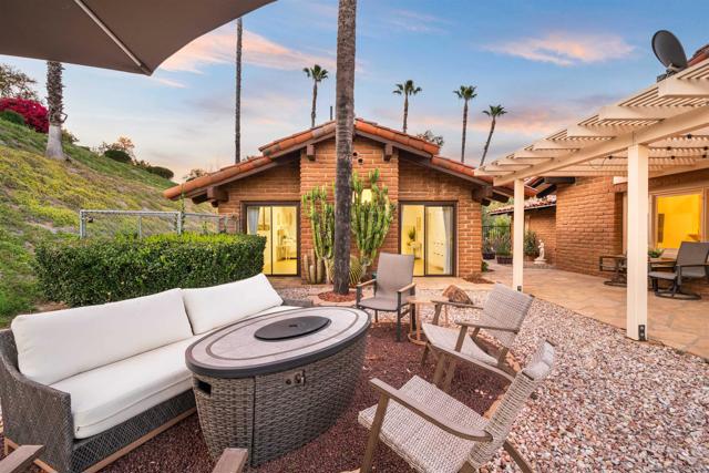 Image 16 of 75 For 1951 Cloverdale Rd