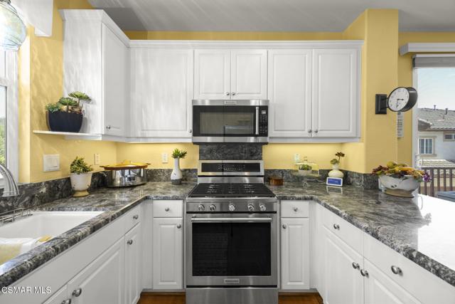 83 Via Aldea, Newbury Park CA: https://media.crmls.org/mediaz/d5b45622-19fa-41aa-b407-6b0c13e15123.jpg
