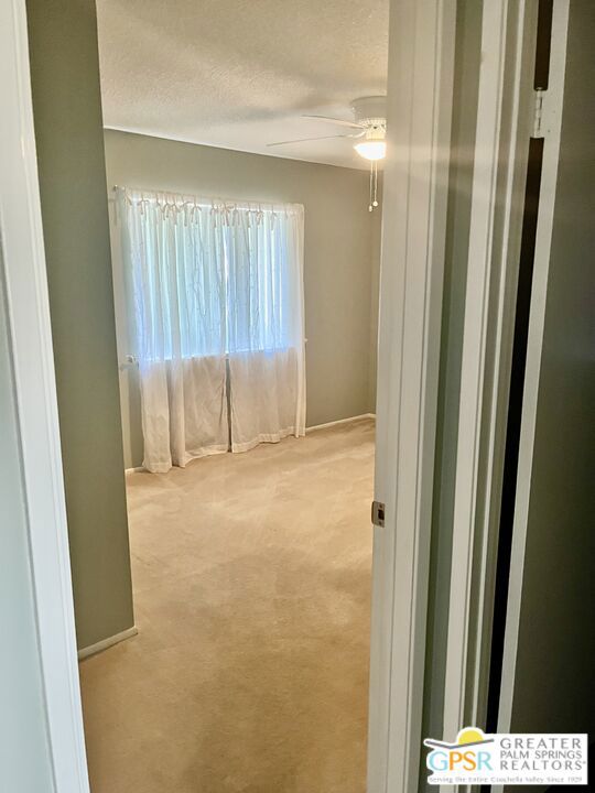 Image 21 of 27 For 40056 Silktree Court