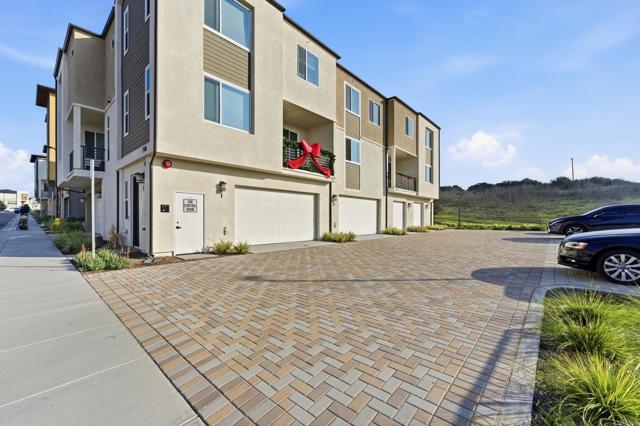Detail Gallery Image 39 of 46 For 796 Makani St #3,  Chula Vista,  CA 91911 - 4 Beds | 3/1 Baths