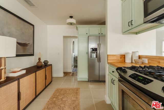 2223 Alsace Avenue photo 8