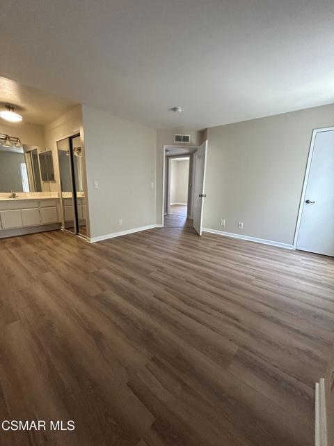 3376 Holly Grove Street, Westlake Village CA: https://media.crmls.org/mediaz/d5b7eaf6-1cdf-4ccd-9bb6-718c9f9e0ad2.jpg