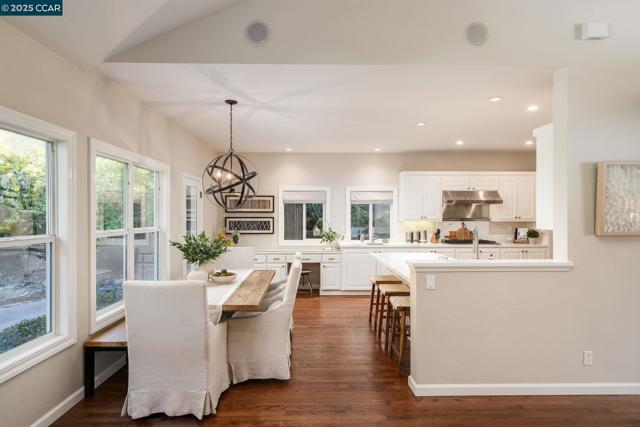 108 Shadewell Dr, Danville CA: https://media.crmls.org/mediaz/d5b7f882-98ab-4e67-ae19-2780f38a7f43.jpg