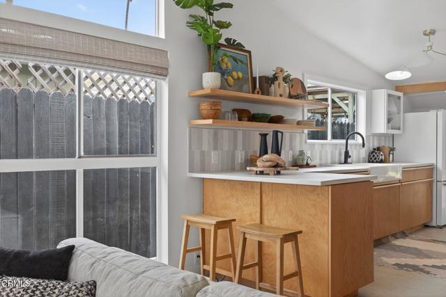Detail Gallery Image 5 of 35 For 1128 Cornwall Ln, Ventura,  CA 93001 - 3 Beds | 1 Baths
