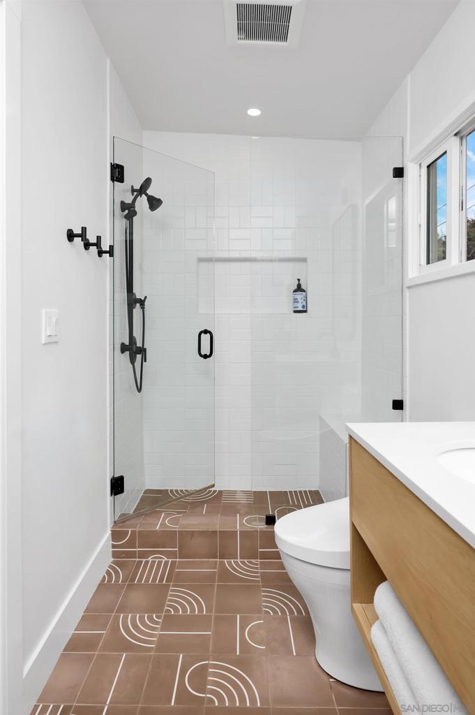 MLS #250043576SD image #24