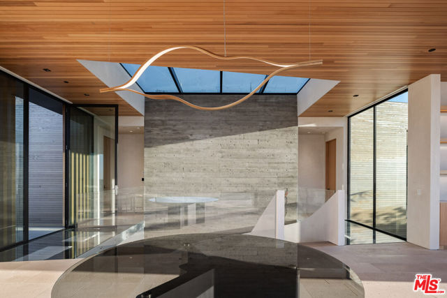 1520 Carla, Beverly Hills CA: https://media.crmls.org/mediaz/d5ba7cfb-4714-4cfa-b6d4-bcc86478a65b.jpg