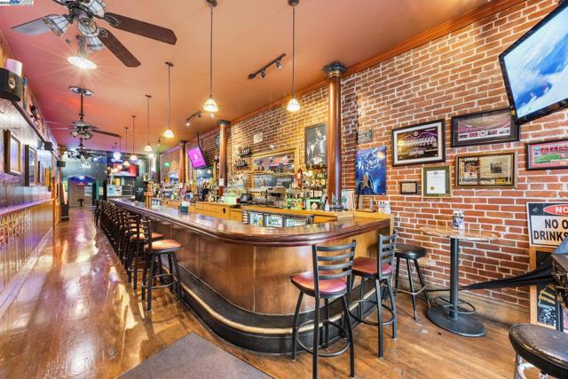 22519 Main St, Hayward CA: https://media.crmls.org/mediaz/d5bb036c-5174-4d46-a8b7-525786c5ff97.jpg