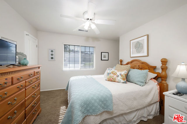 7200 Clifftop Way, Bakersfield CA: https://media.crmls.org/mediaz/d5bbf945-4f93-4f07-8b5c-d8b1266087be.jpg