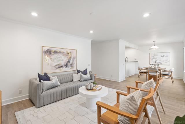 Image 5 of 40 For 8503 Villa La Jolla Dr E