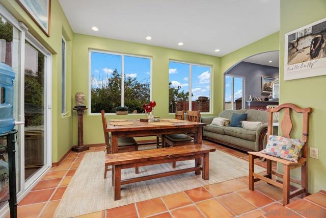 Image 27 of 50 For 2238 Oceanview Rd