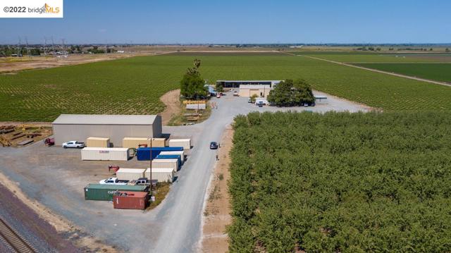 3870 Orwood Road, Brentwood CA: https://media.crmls.org/mediaz/d5bf2f67-bc9d-4d18-81d5-36fd7d619112.jpg